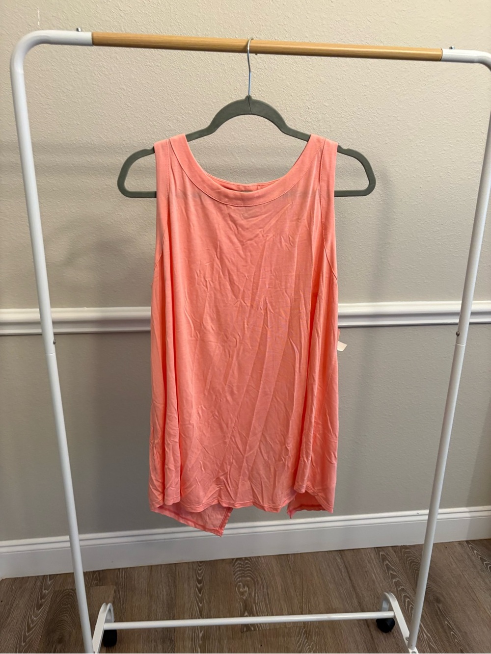 NWT Old Navy Size 2X Coral Tank Top